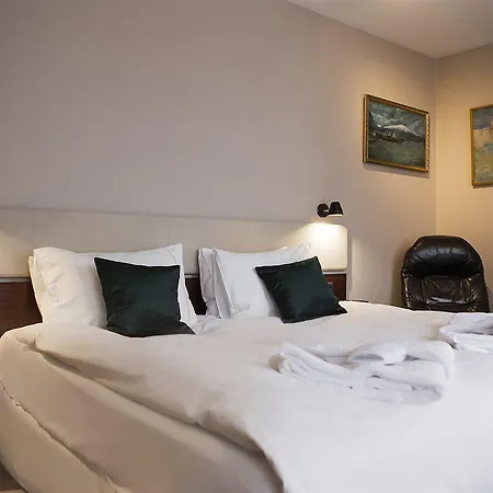 Hotel Holt
