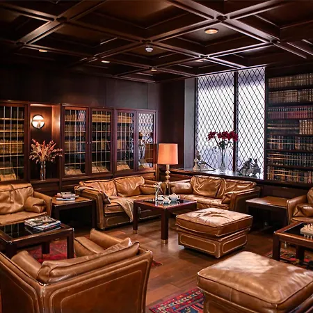 Hotel Holt 4*