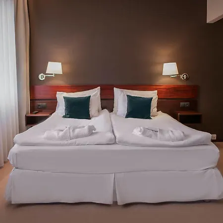 Hotel Holt 4*