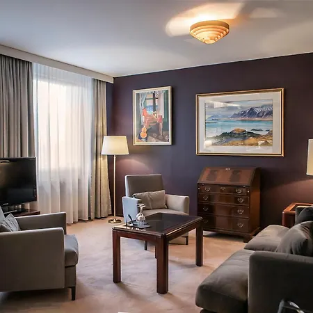 Hotel Holt